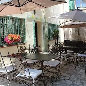 Hotel Le Clos Des Pins **